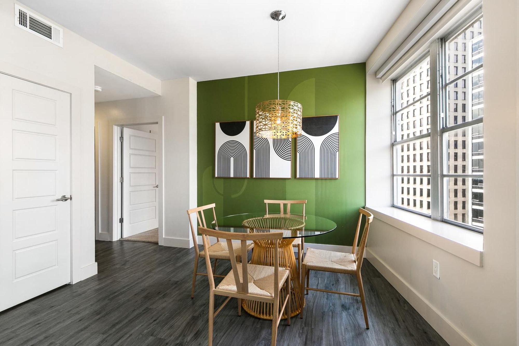 Luxury 2-Bedroom Condo Steps Away From The French Quarter Новый Орлеан Экстерьер фото