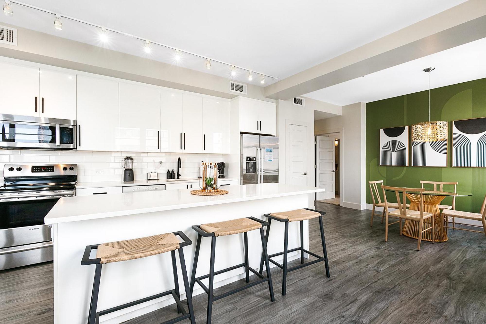 Luxury 2-Bedroom Condo Steps Away From The French Quarter Новый Орлеан Экстерьер фото