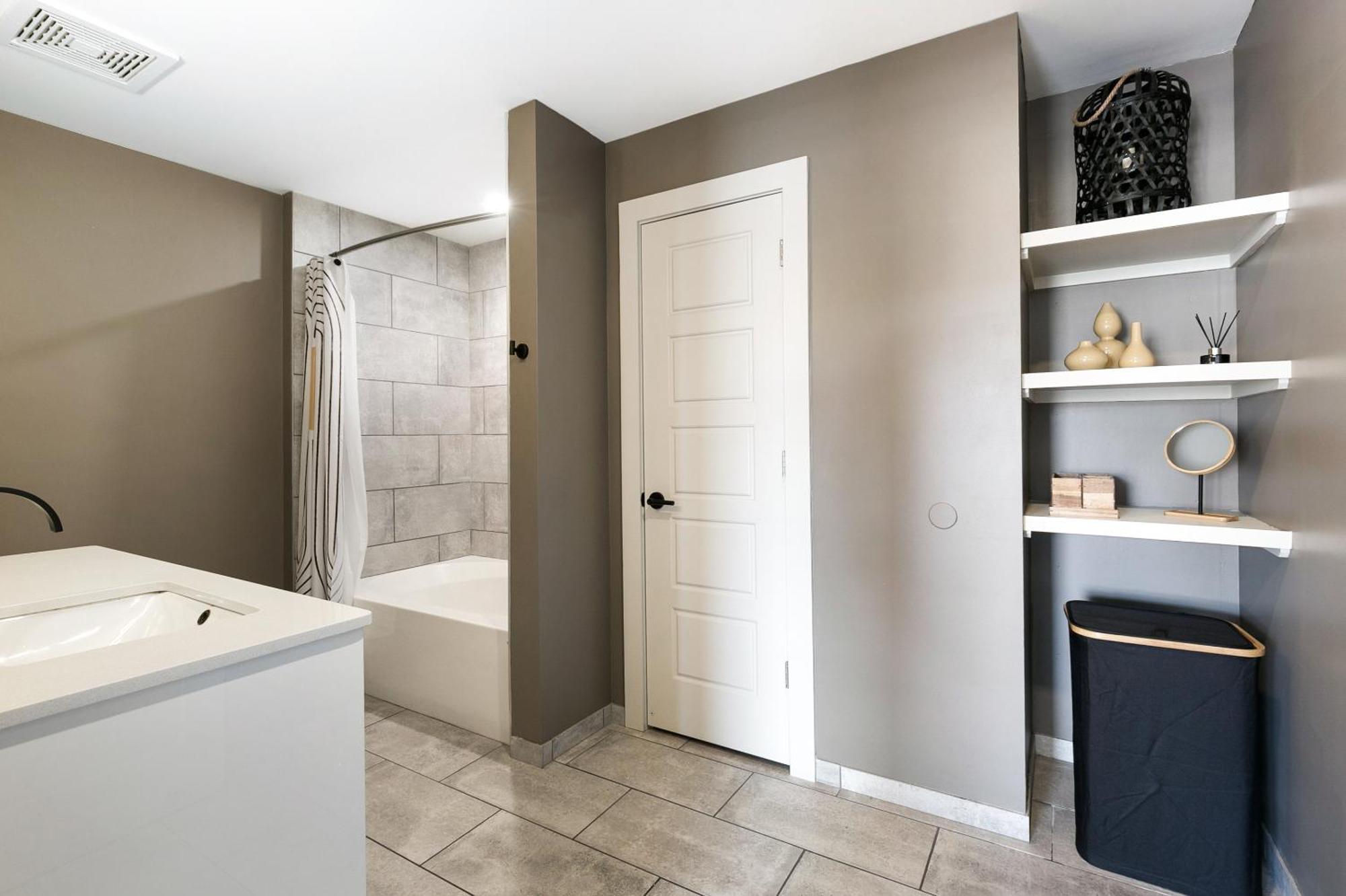 Luxury 2-Bedroom Condo Steps Away From The French Quarter Новый Орлеан Экстерьер фото
