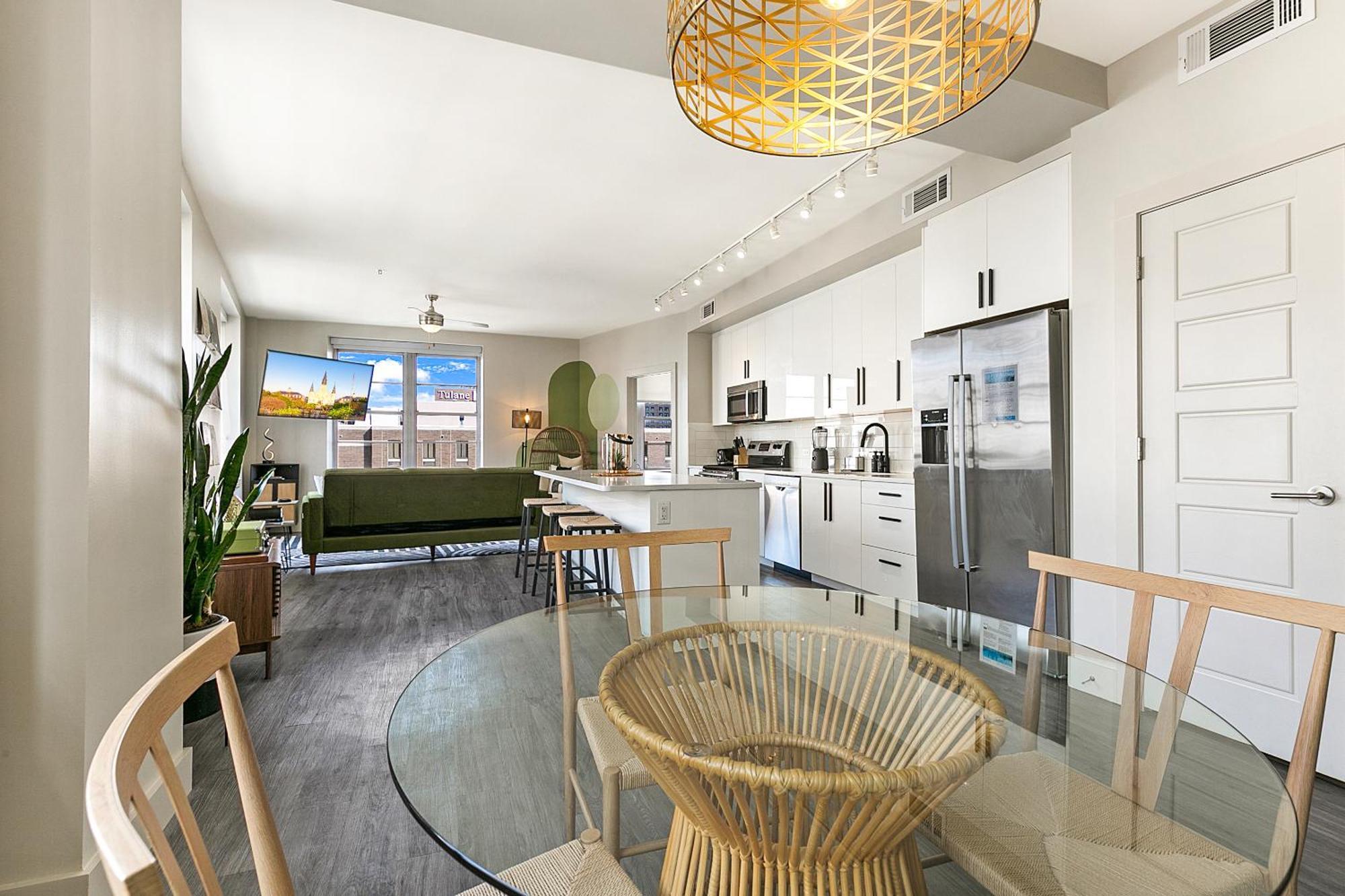 Luxury 2-Bedroom Condo Steps Away From The French Quarter Новый Орлеан Экстерьер фото