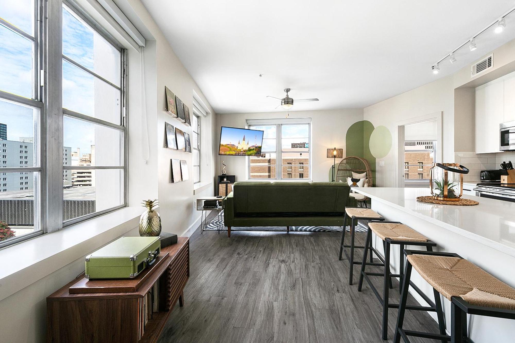 Luxury 2-Bedroom Condo Steps Away From The French Quarter Новый Орлеан Экстерьер фото