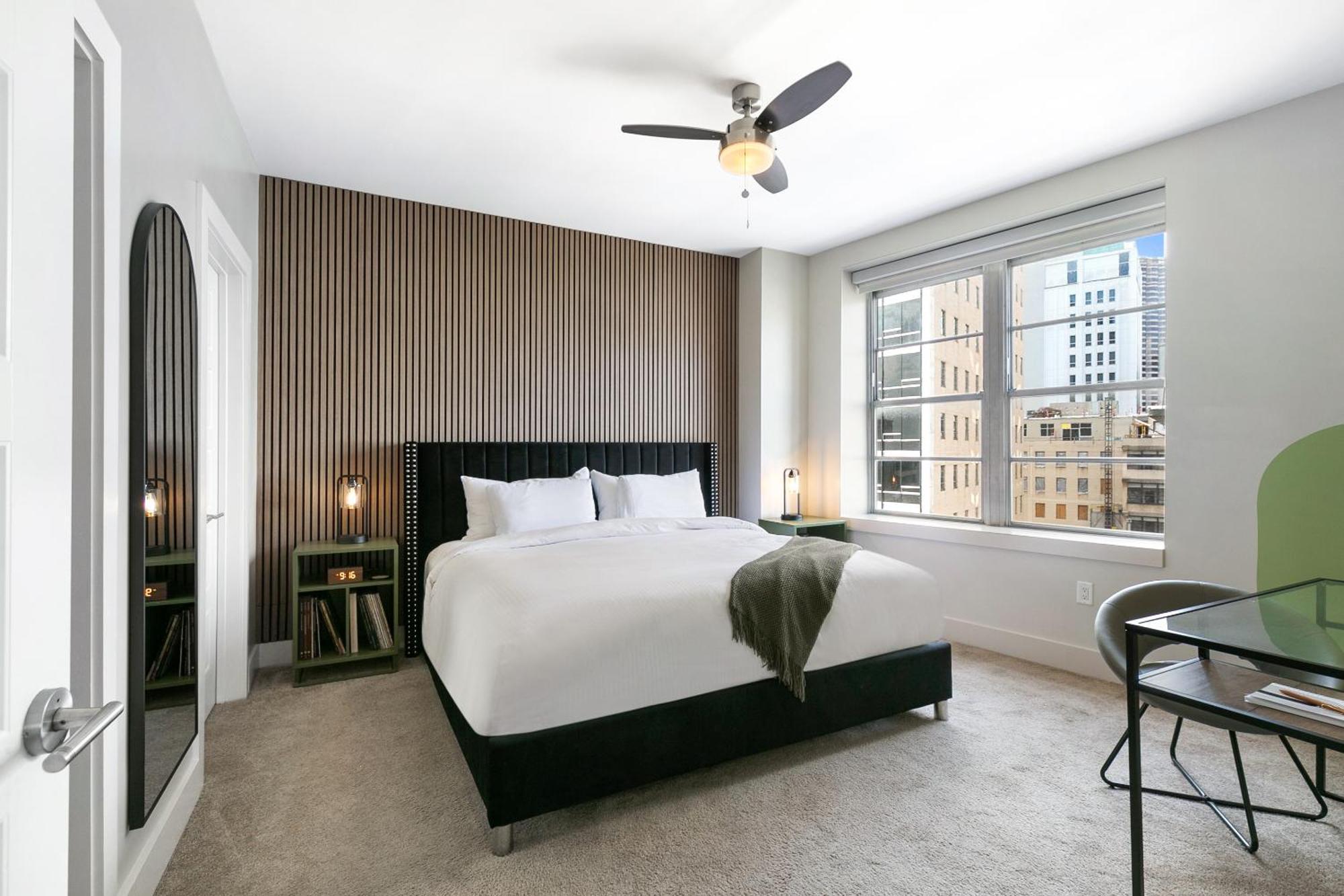 Luxury 2-Bedroom Condo Steps Away From The French Quarter Новый Орлеан Экстерьер фото