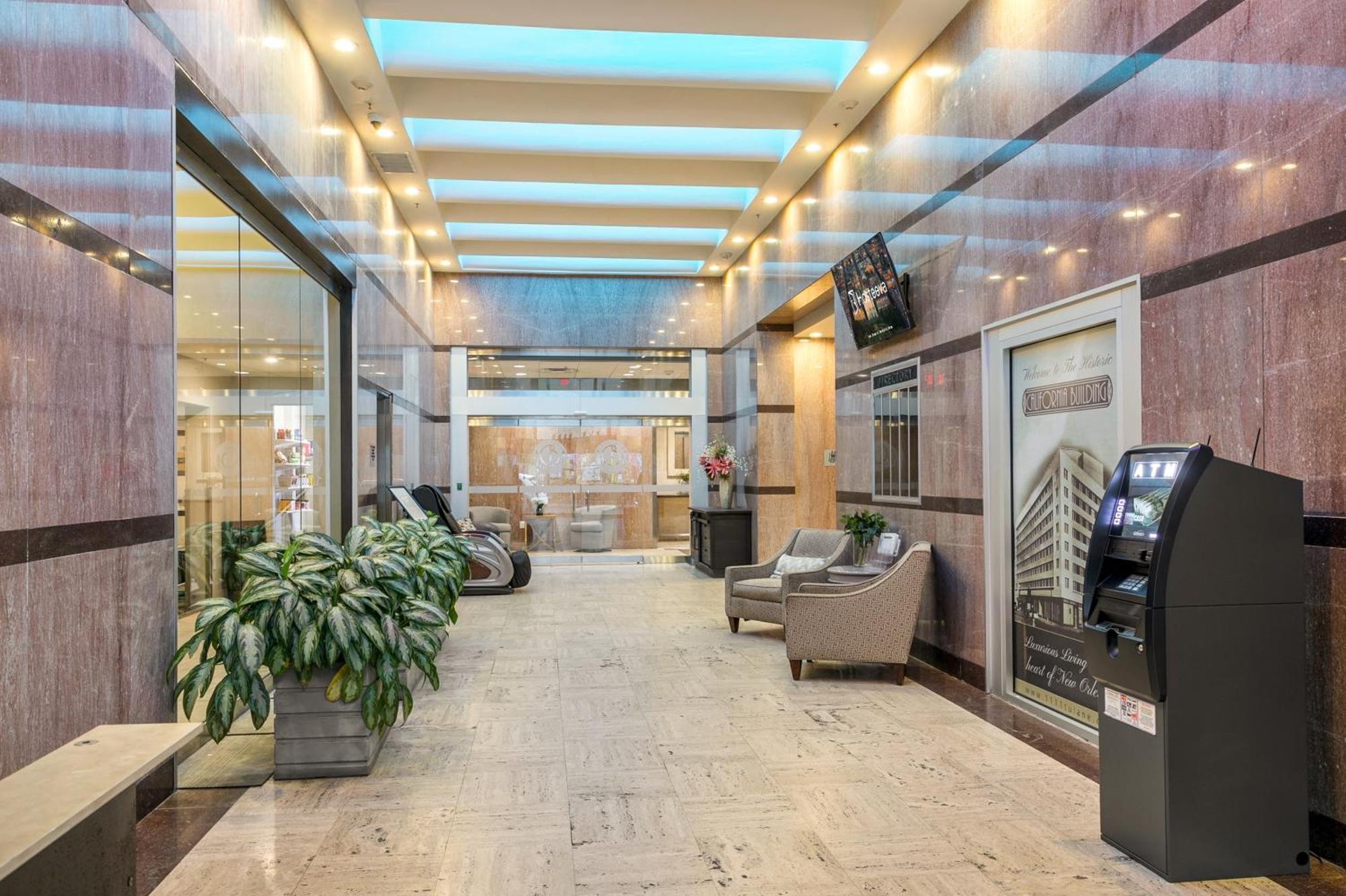Luxury 2-Bedroom Condo Steps Away From The French Quarter Новый Орлеан Экстерьер фото